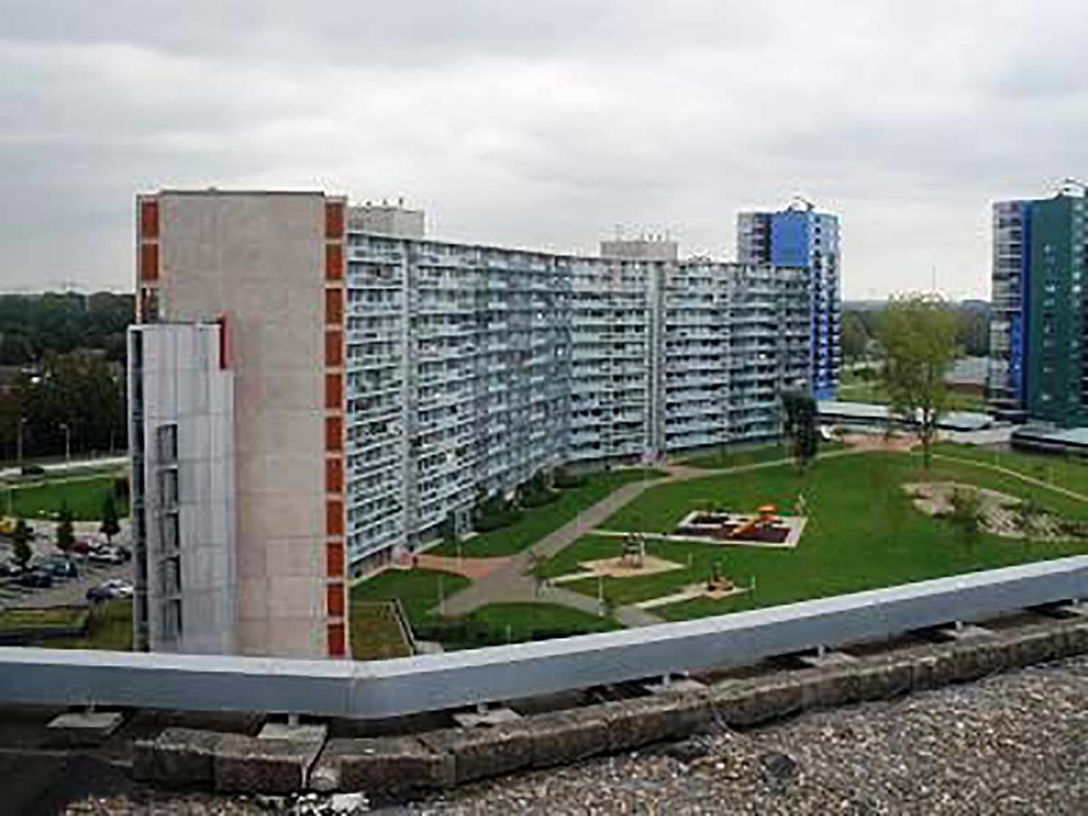 Rooftop central heating for a large apartment building: freed up space and maximum efficiency