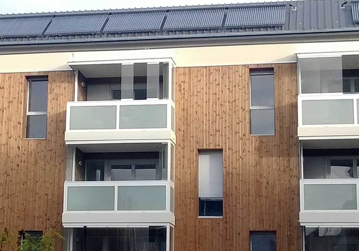 Thermal system with gas heat pumps in a passive house building in France