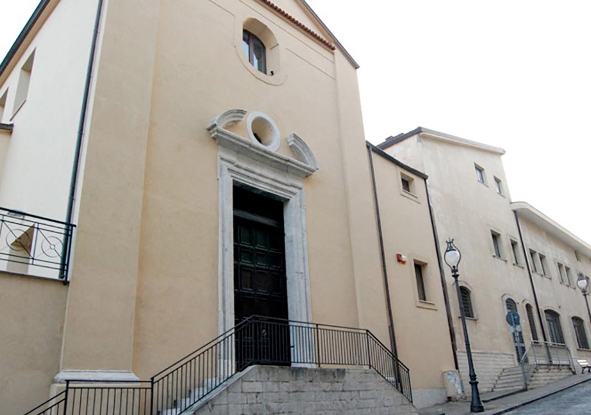 Riscaldamento e condizionamento in un edificio ecclesiastico in Campania